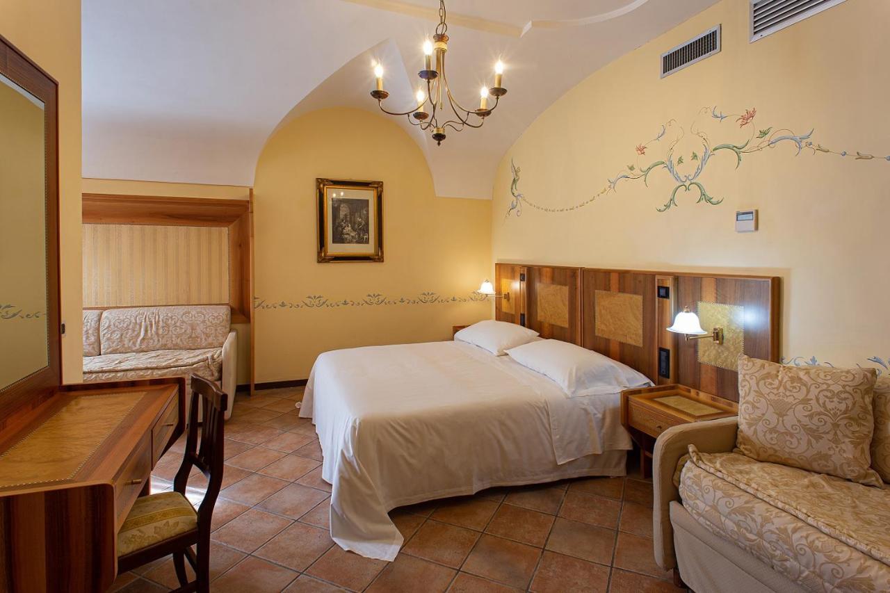 פראסקאטי Villa Tuscolana מראה חיצוני תמונה